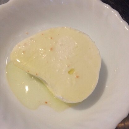 モッツァレラチーズにはオリーブオイルが合いますね（≧∇≦）
美味しかったです。